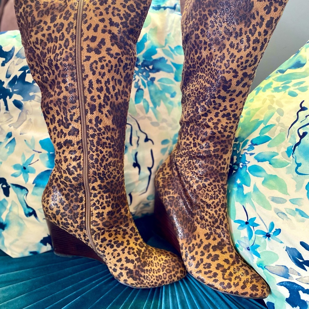 Animal print boots, Brand New- never worn! Size 9
